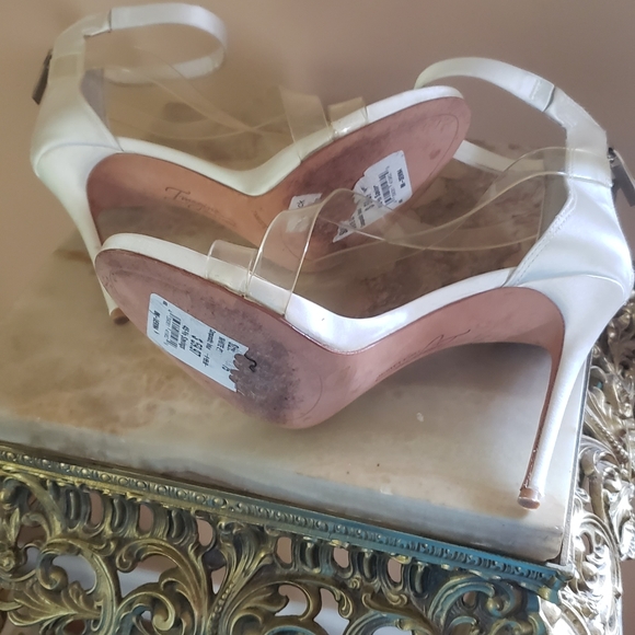 Sexy White Shoes. By Vince Camuto. - Picture 4 of 4